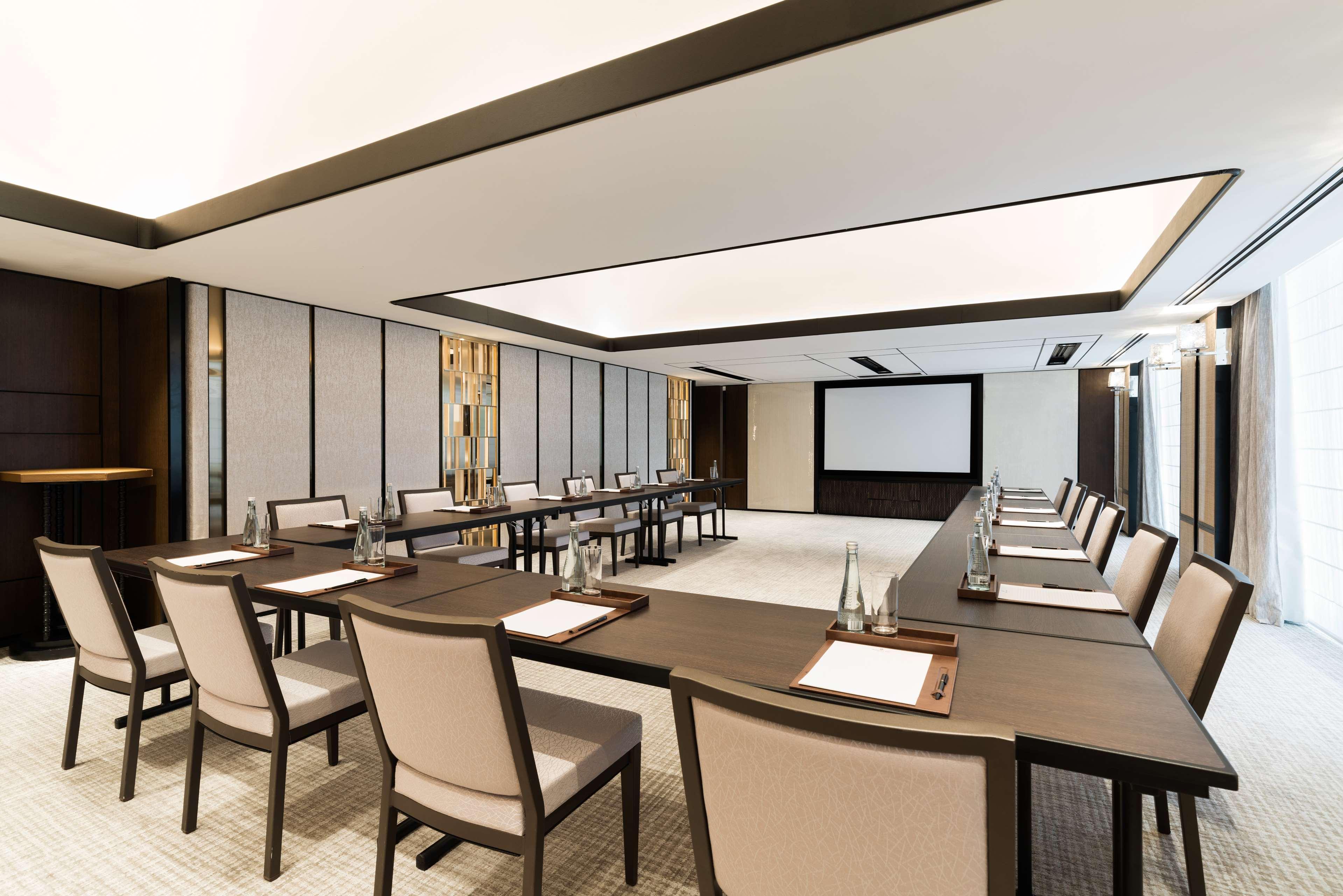 Shangri-La Singapore Exterior photo Meeting room