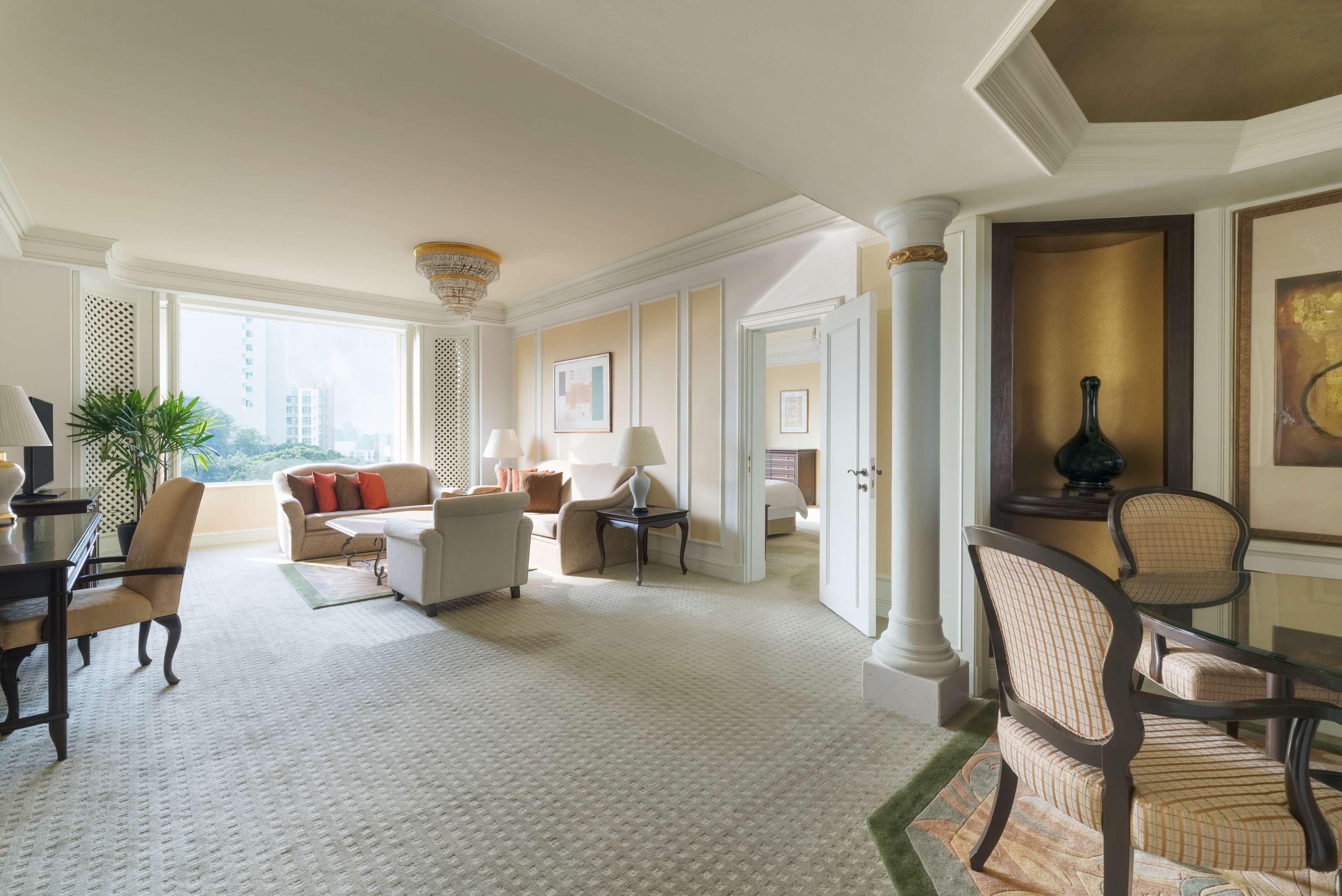Shangri-La Singapore Exterior photo A suite at the Mandarin Oriental, Singapore